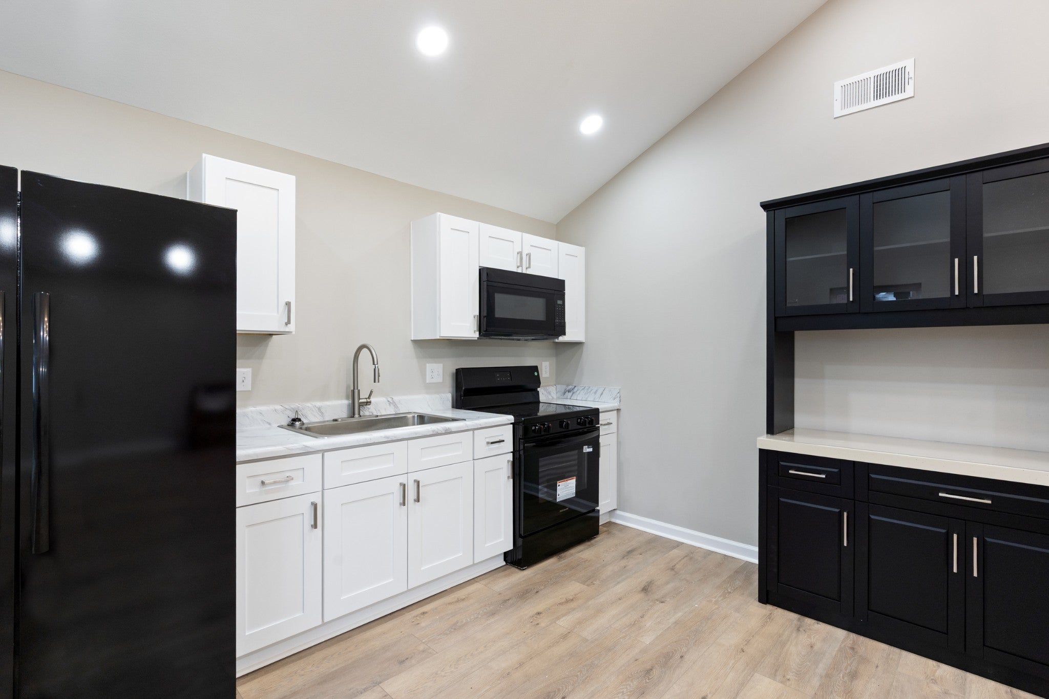 804 Martin St