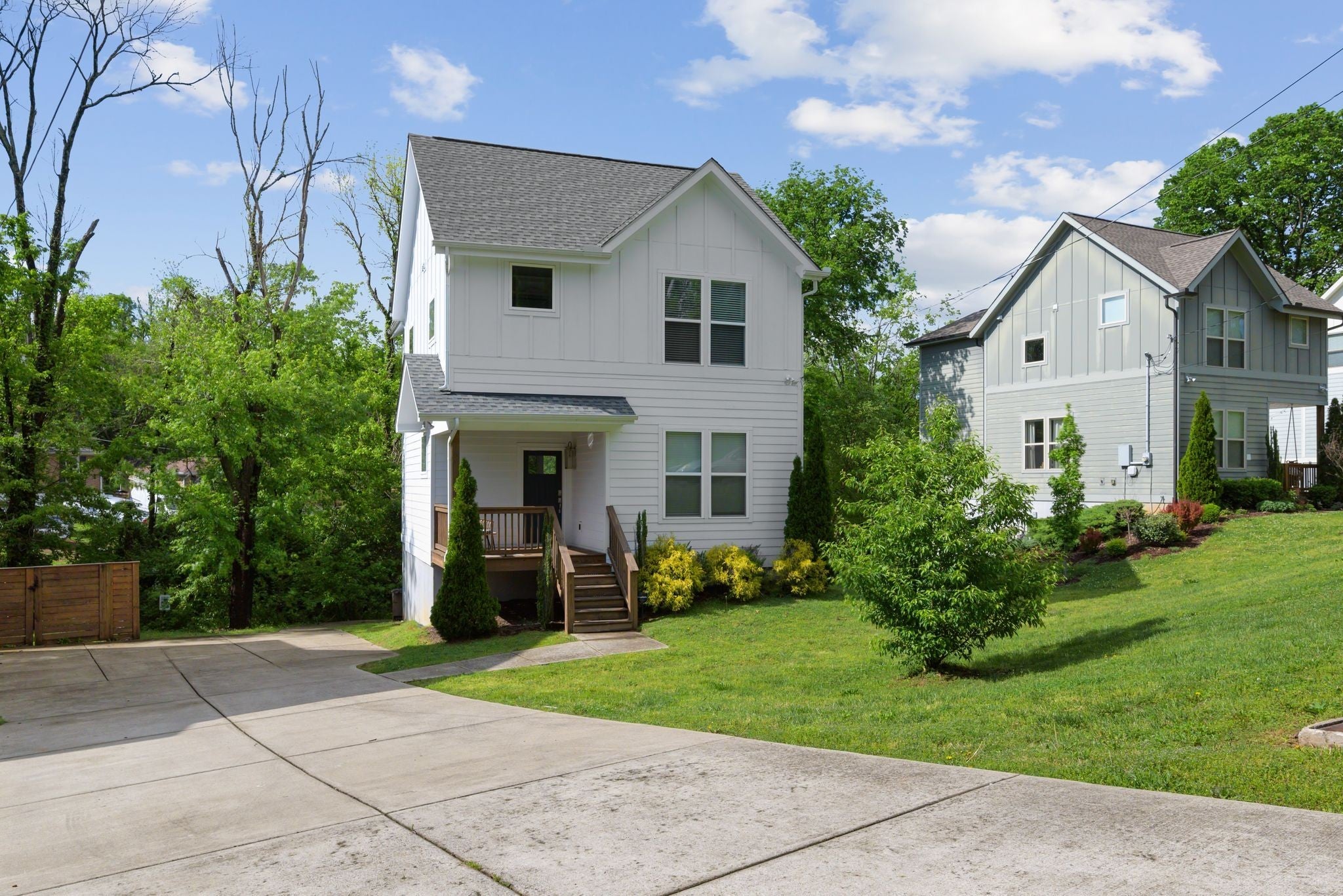 2676 Hartford Dr