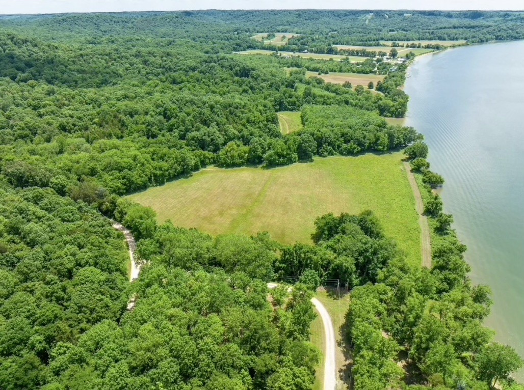 2 Kellys Landing Dr