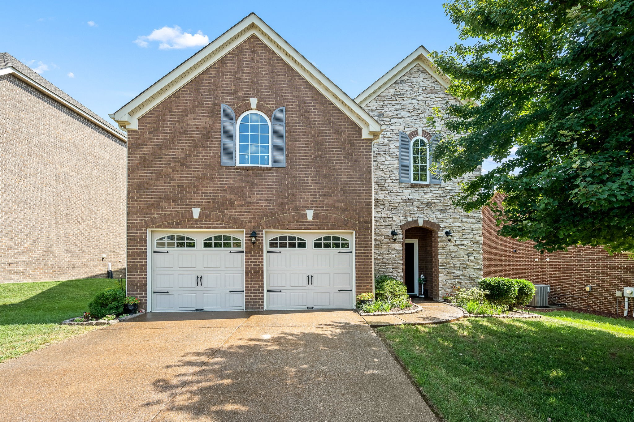 266 Meandering Dr