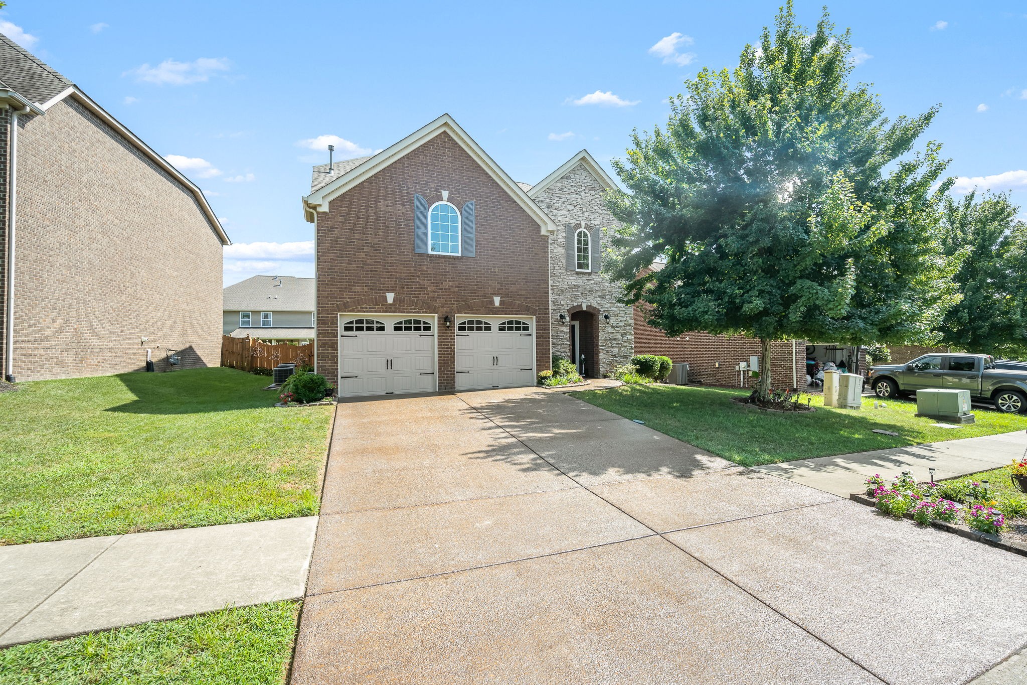 266 Meandering Dr