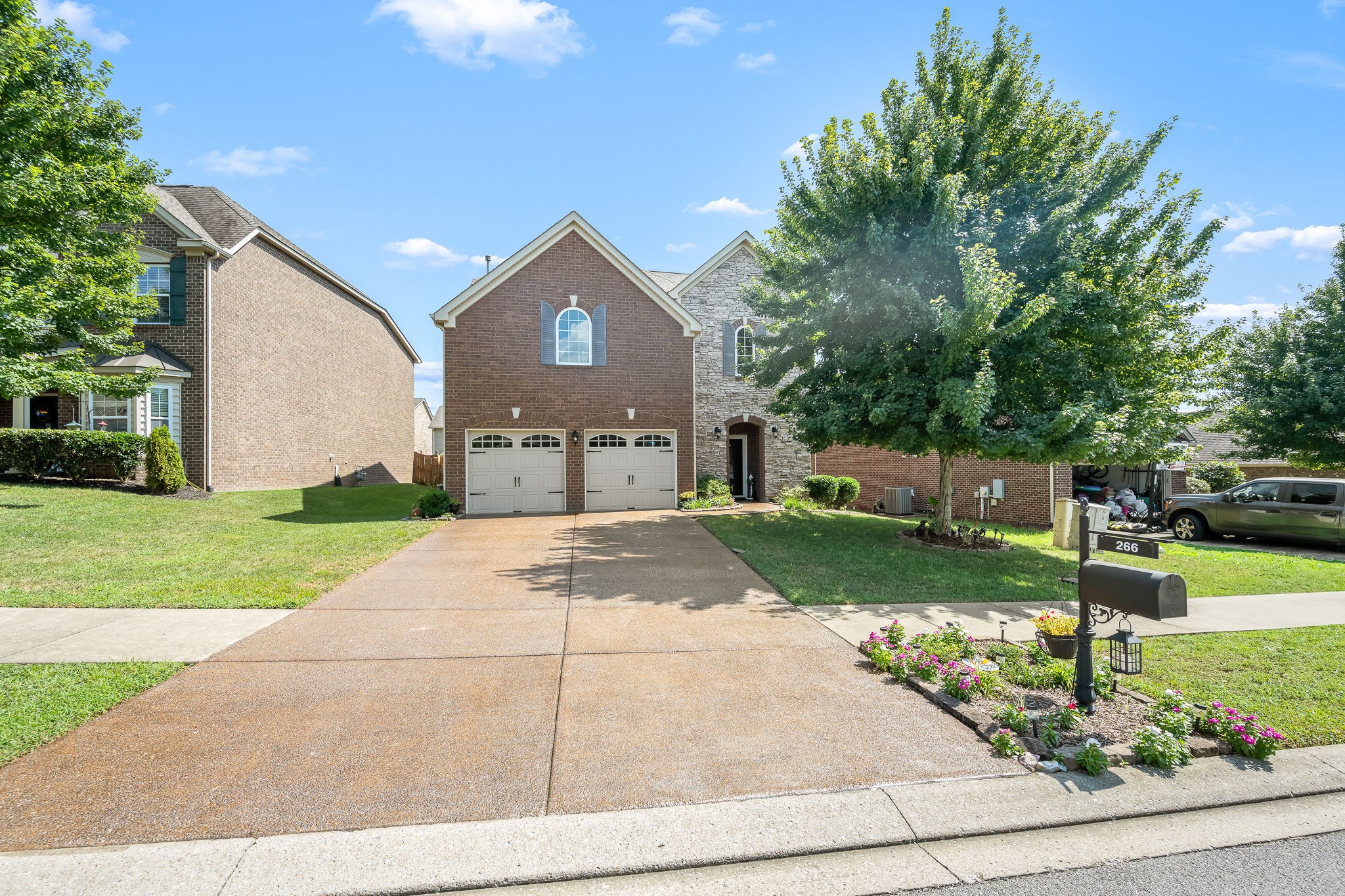 266 Meandering Dr