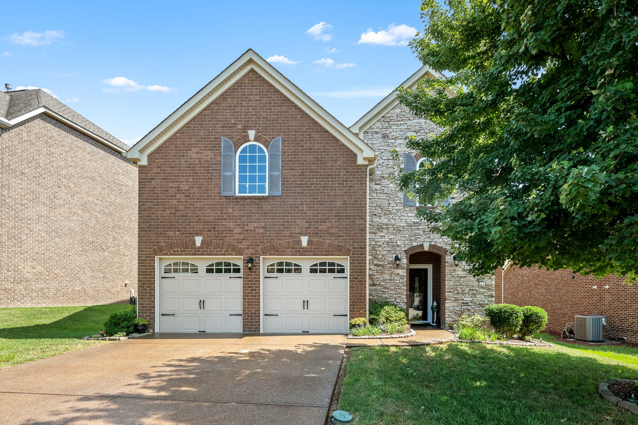 266 Meandering Dr