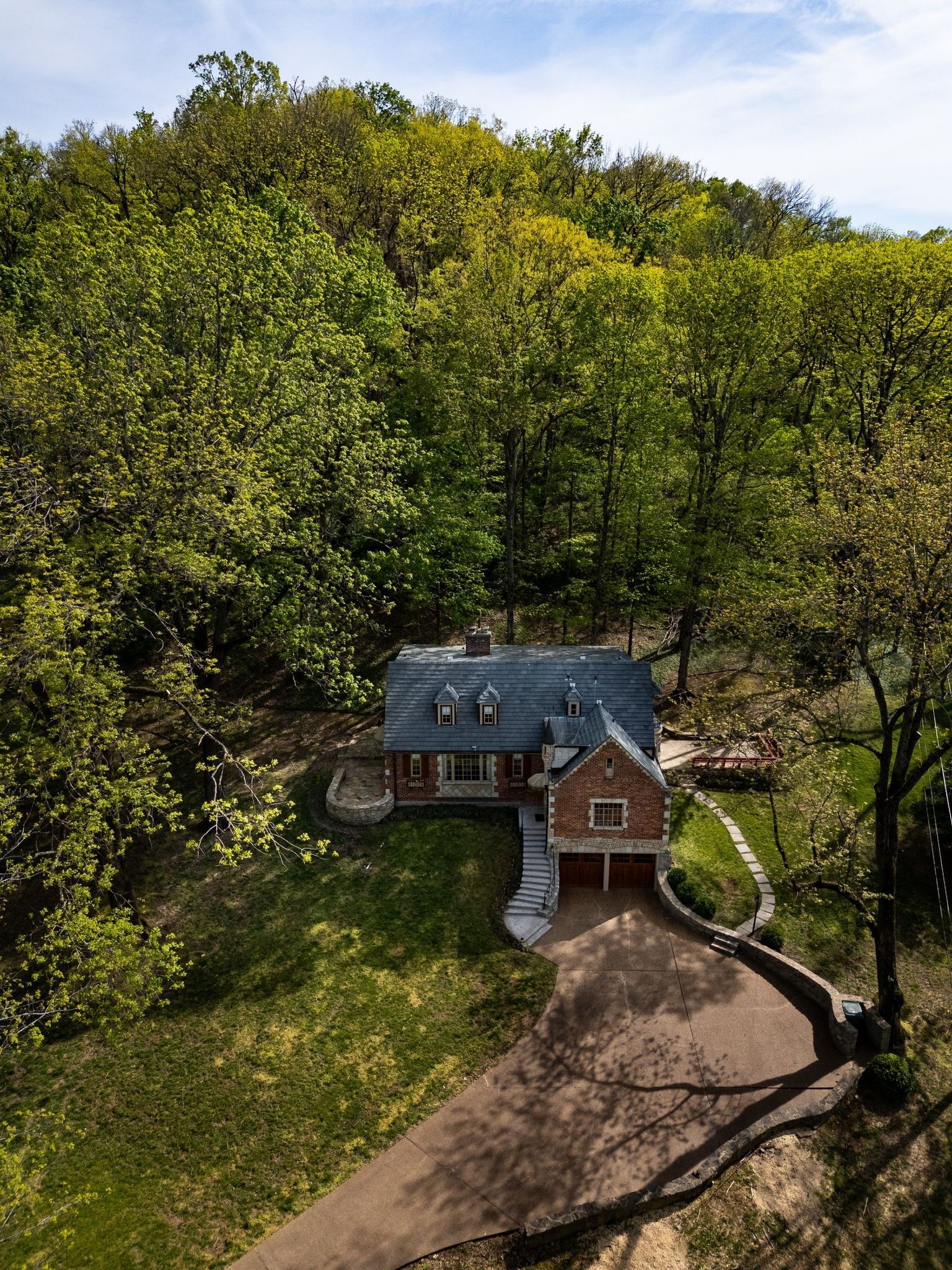 5123 Stanford Dr