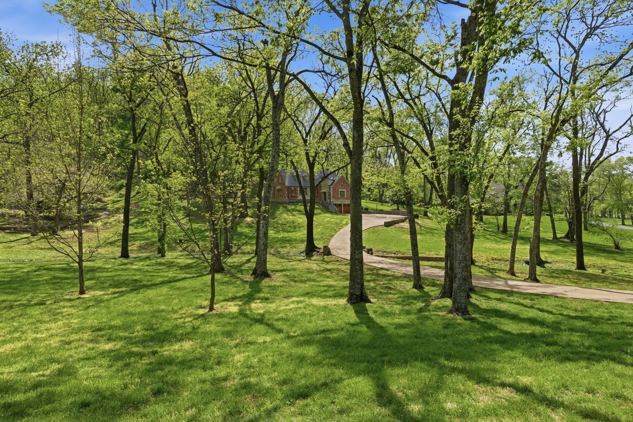 listing at 5123 Stanford Dr, Nashville