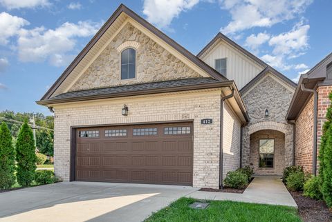 412 W Foxrun Springfield TN 37172