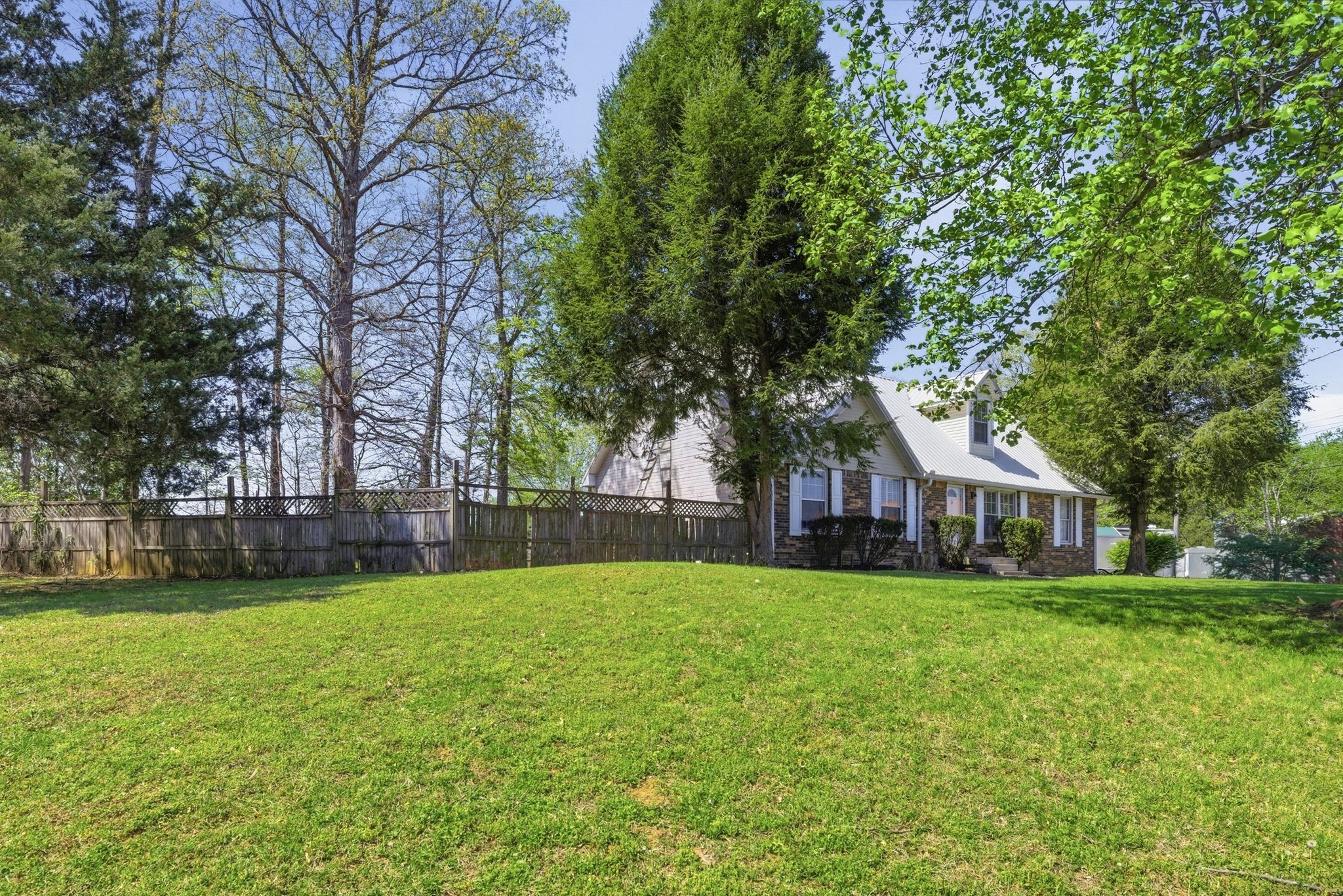 800 R S Bradley Blvd