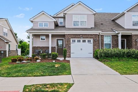 Photo of 685 Birdie Dr, Spring Hill, TN 37174 (MLS # 3191691)