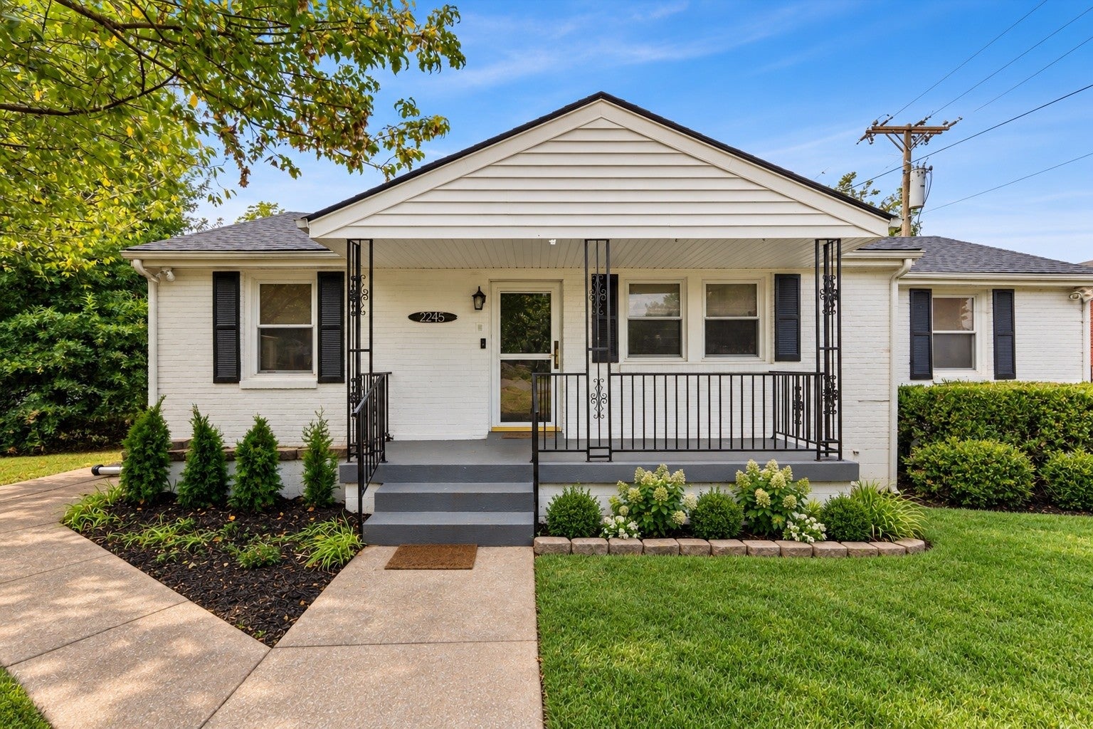 3-bed listing at 2245 Burbank Ave, Nashville