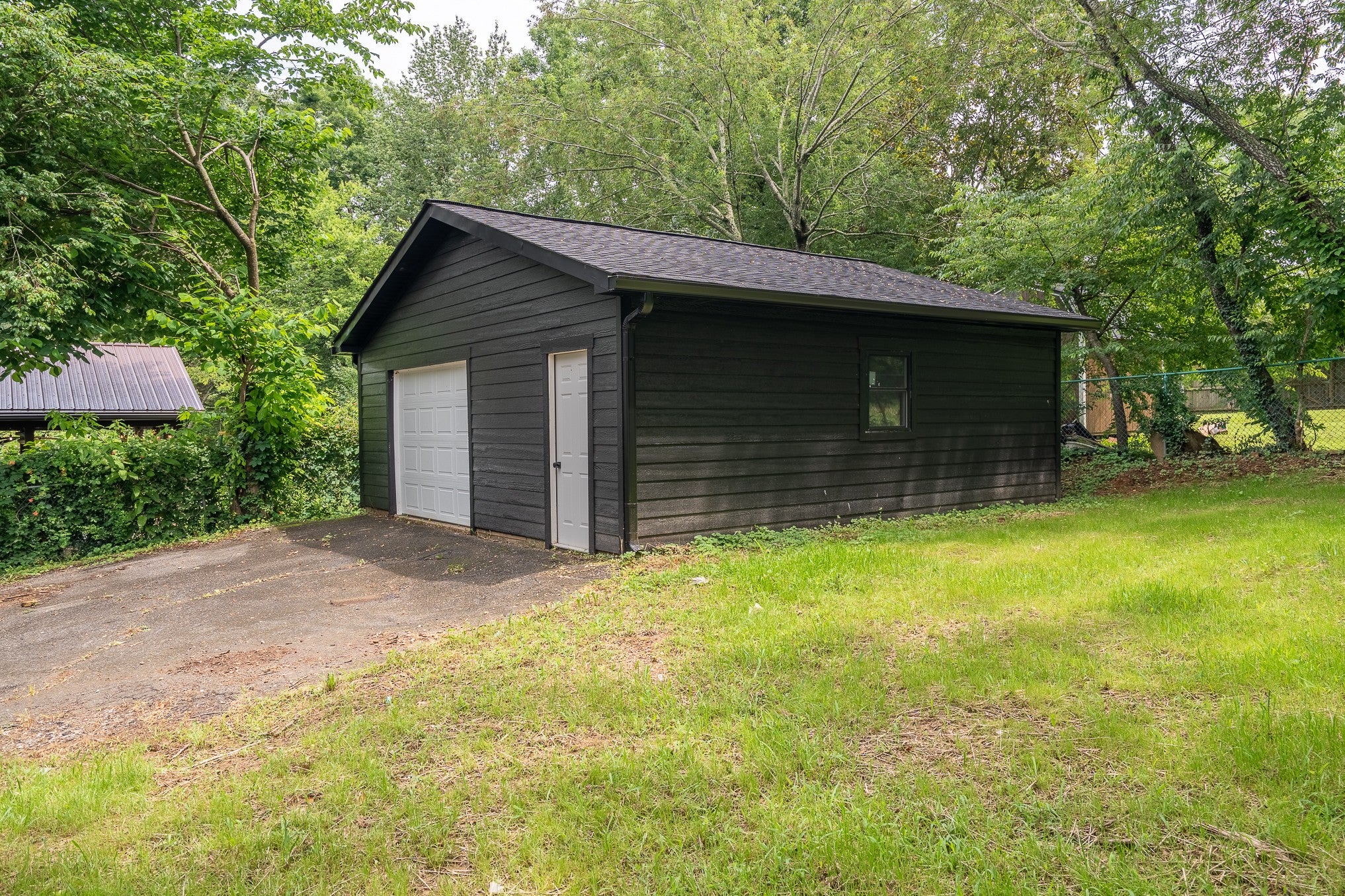 1615 Deer Hollow Dr