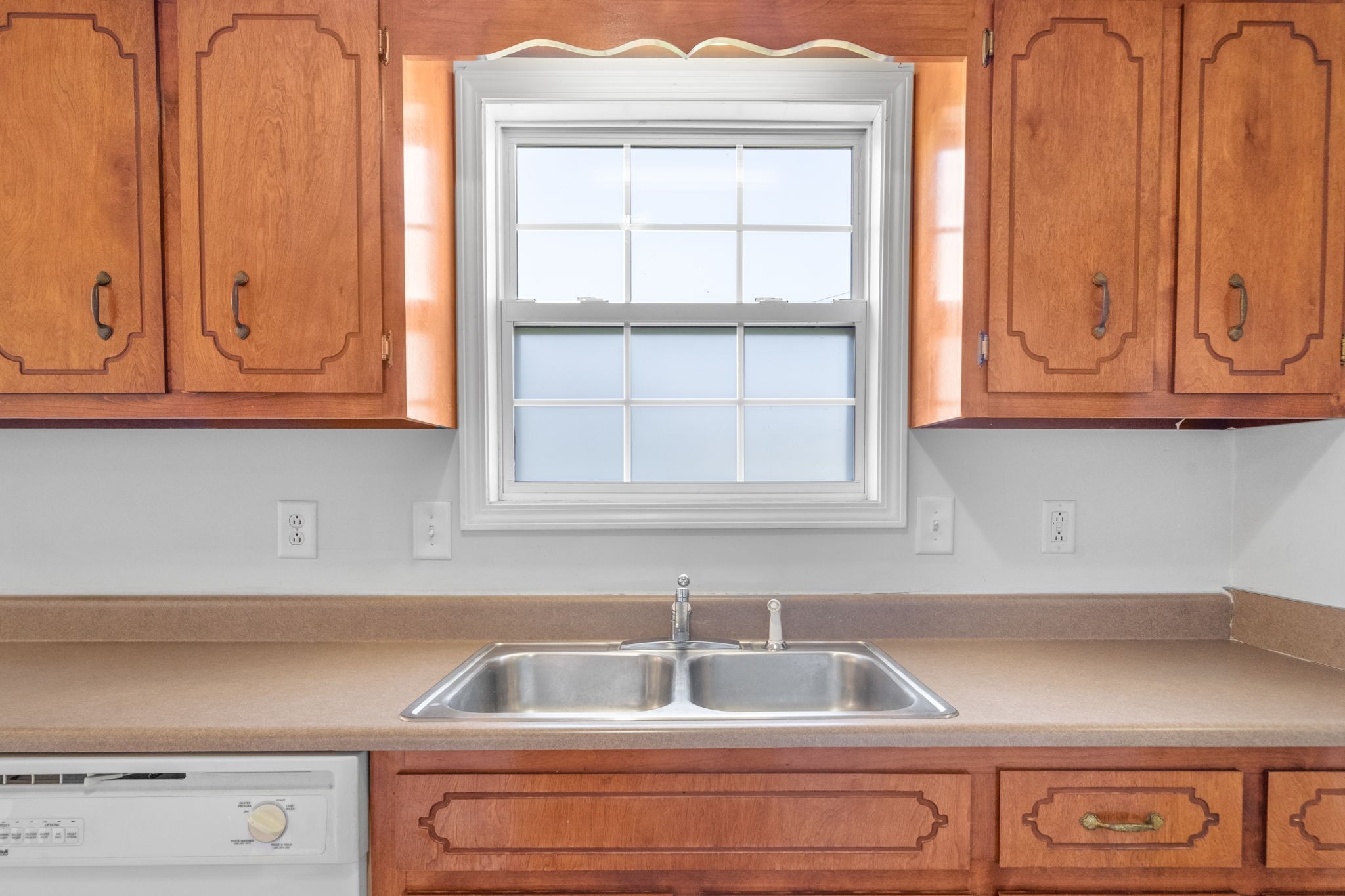 Clarksville, Tennessee 37042, United States, 3 Bedrooms Bedrooms, ,2 BathroomsBathrooms,Residential,Active,236731