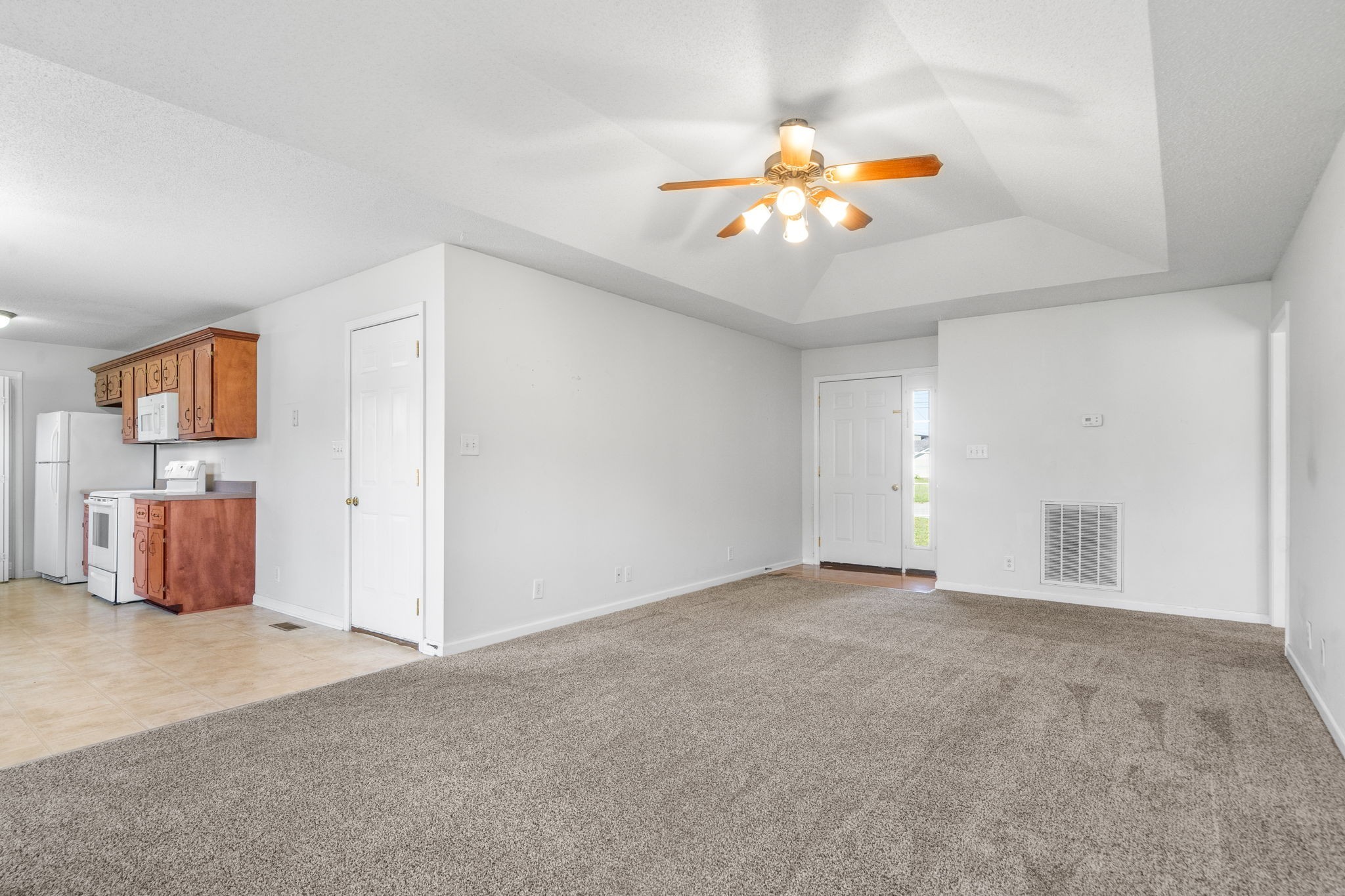 Clarksville, Tennessee 37042, United States, 3 Bedrooms Bedrooms, ,2 BathroomsBathrooms,Residential,Active,236731