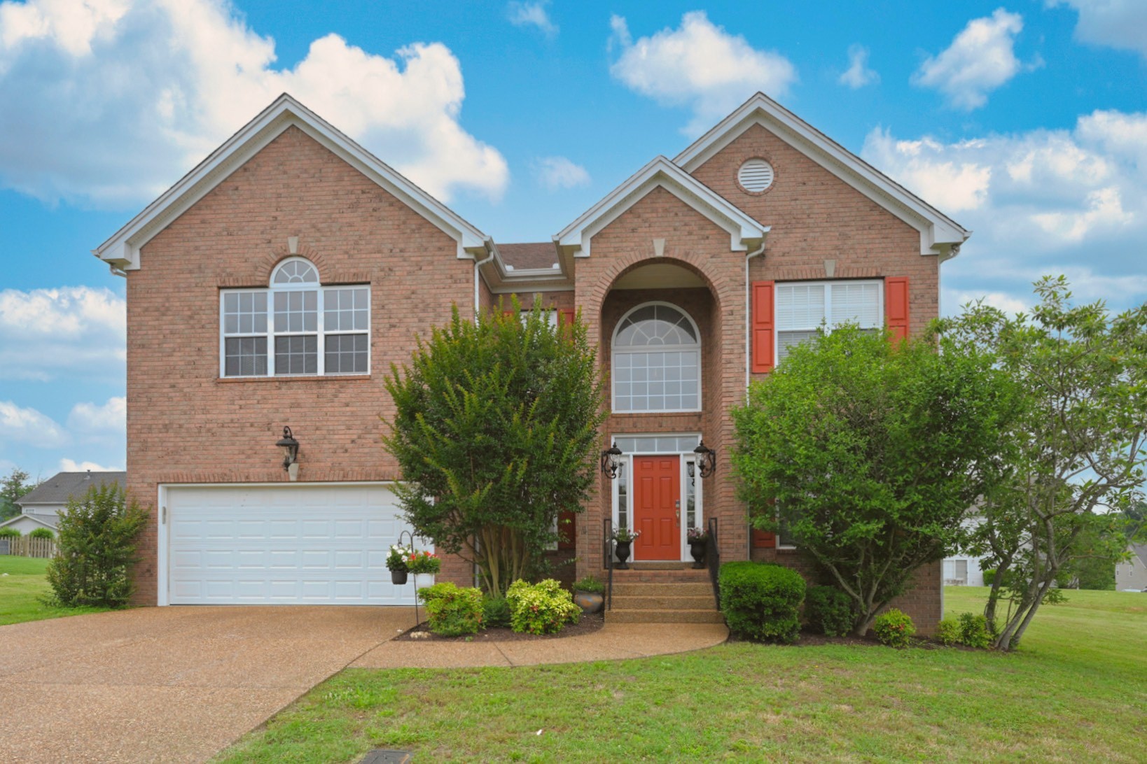102 Lance Park Cir