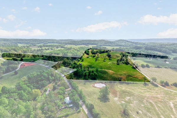 515 JERICHO RD, QUEBECK, TN 38579 - Image 28abf1e7f8adfecddc0fbf00a40e03e1/3557282042