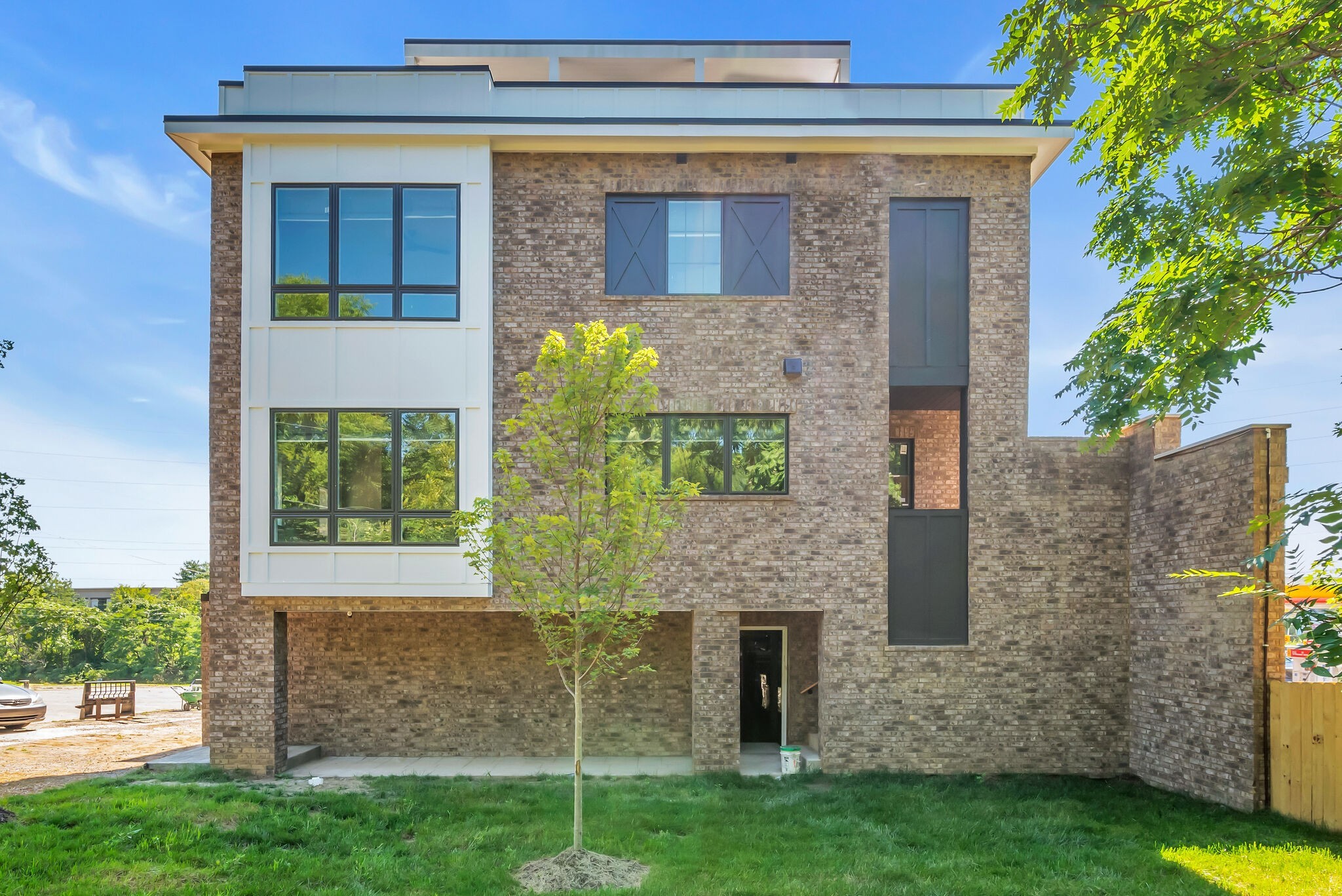 5611 Franklin Pike 106