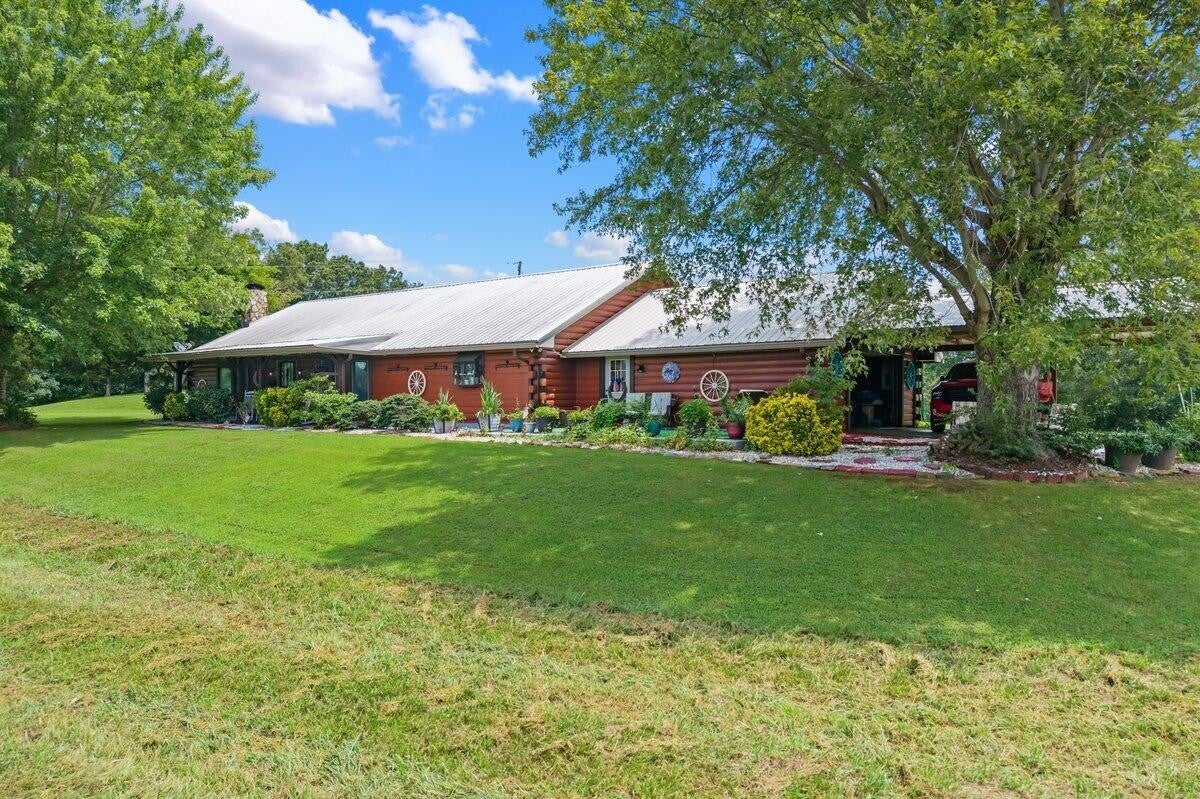 910 Reagan Valley Road