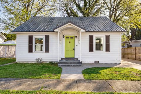 206 Jefferson St Fayetteville TN 37334