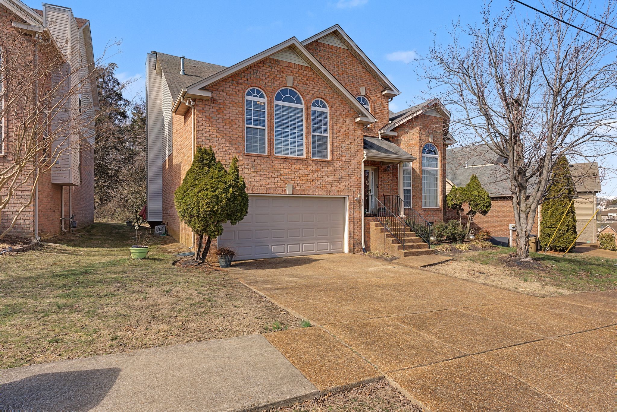 5672 Deer Valley Trl