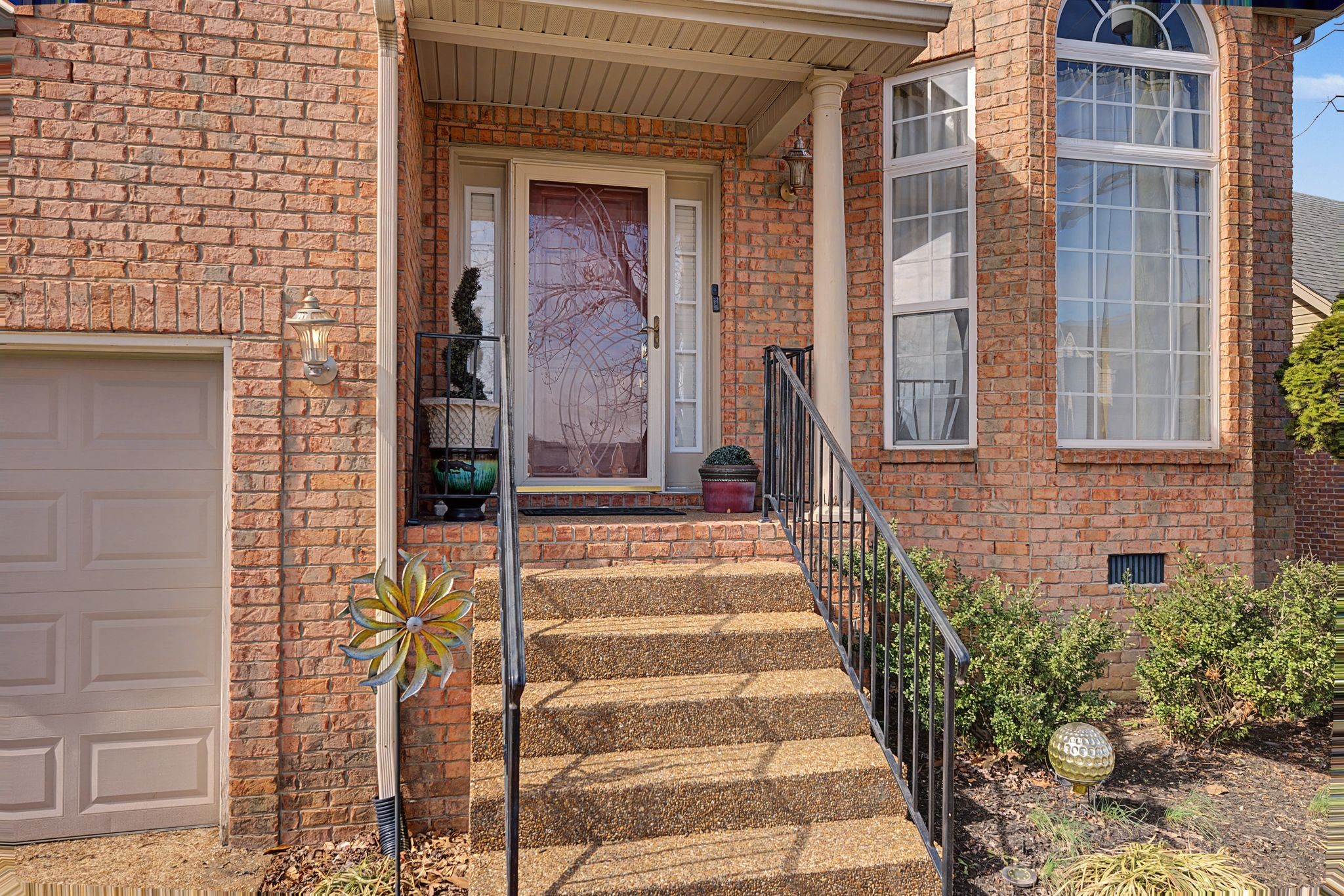 5672 Deer Valley Trl