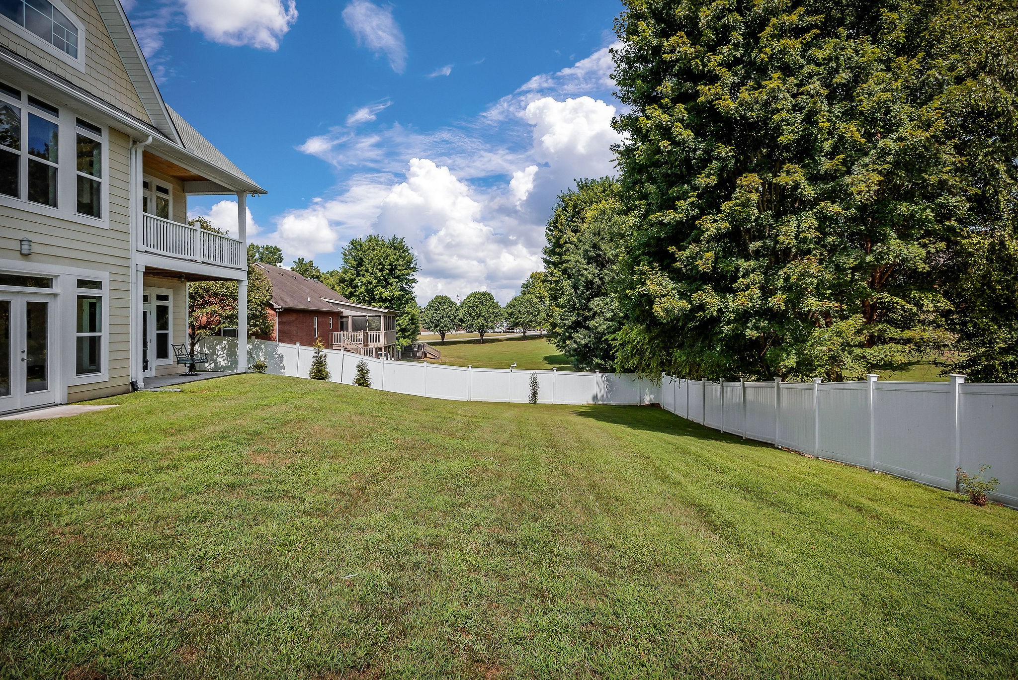 1069 River Bend Dr