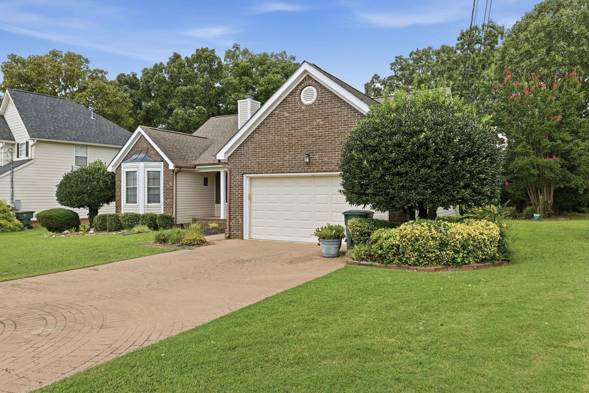 2411 Charleston Square