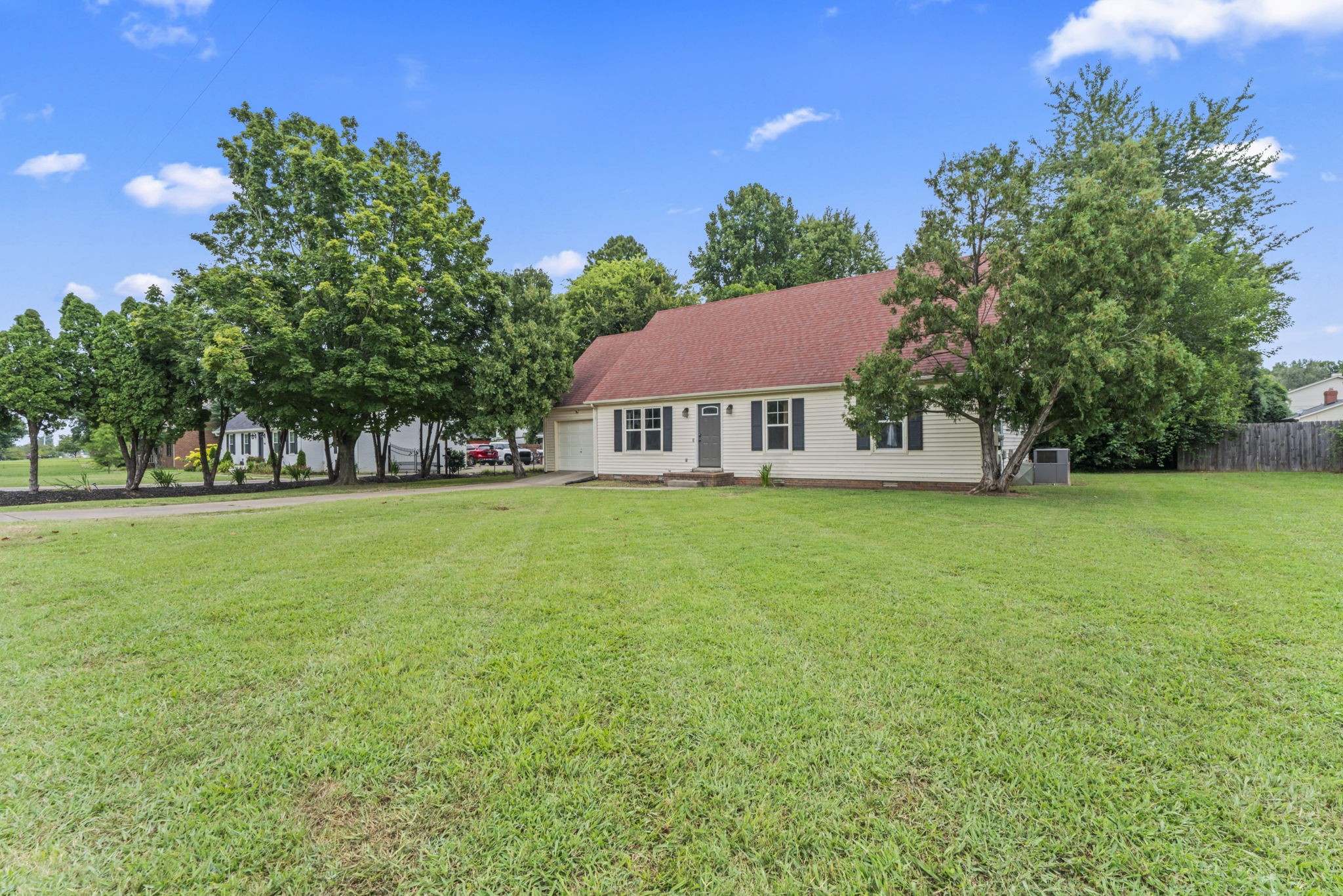 542 Warrior Dr