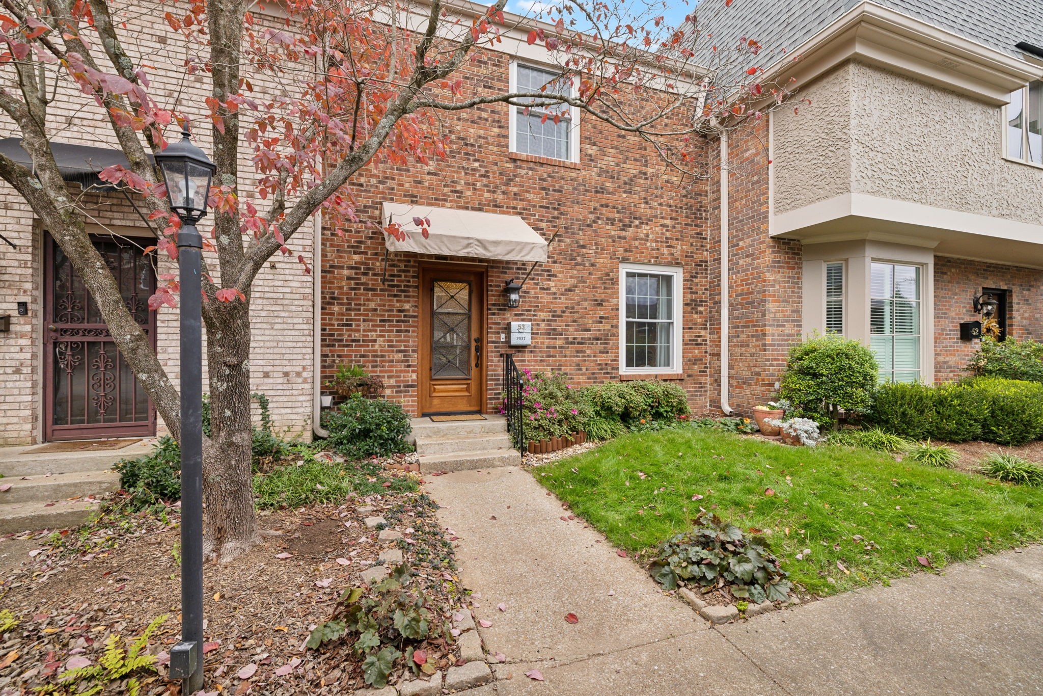 4500 Post Rd E53
