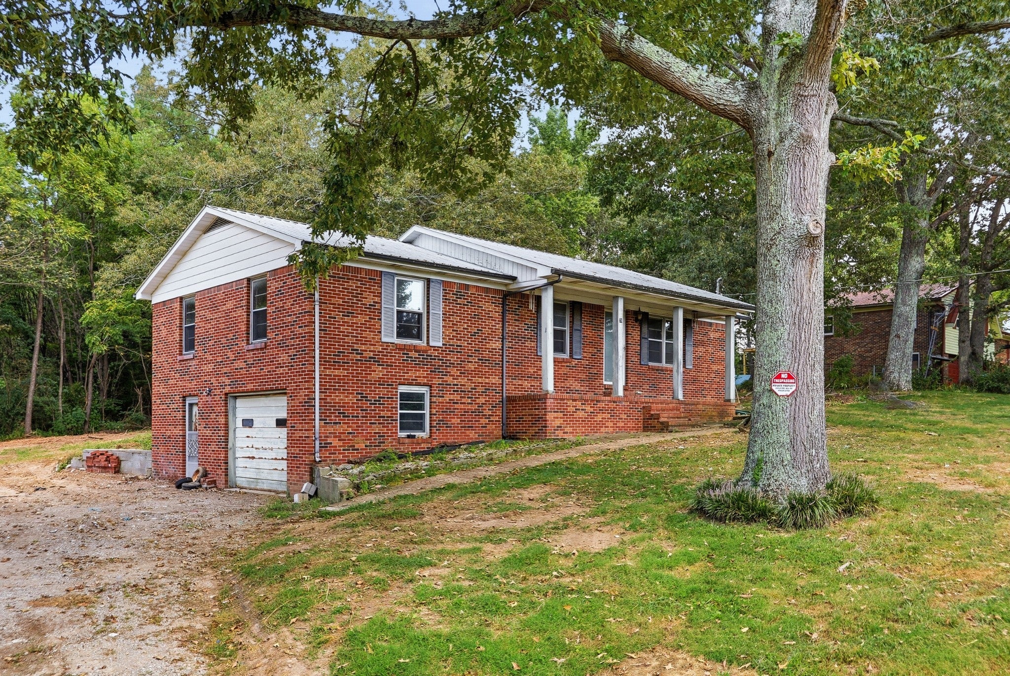 76 Gay Rd