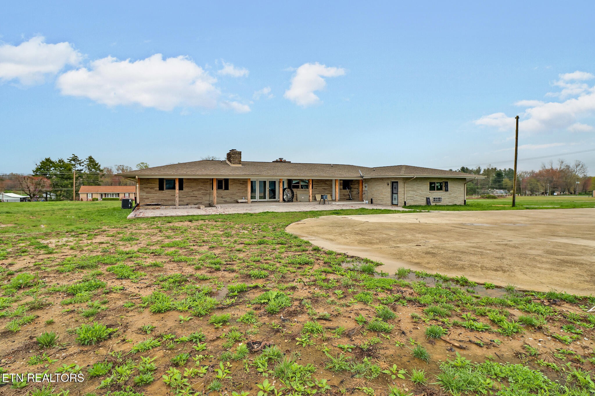 1128 Allardt Hwy