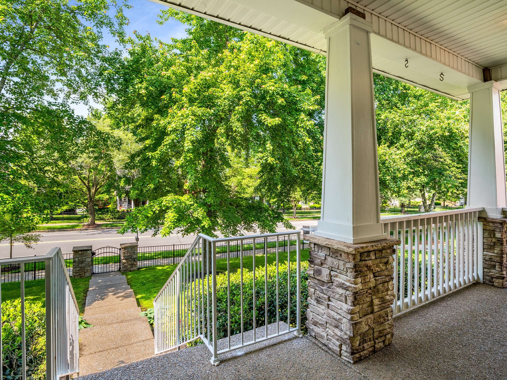 3038 Oxford Glen Dr