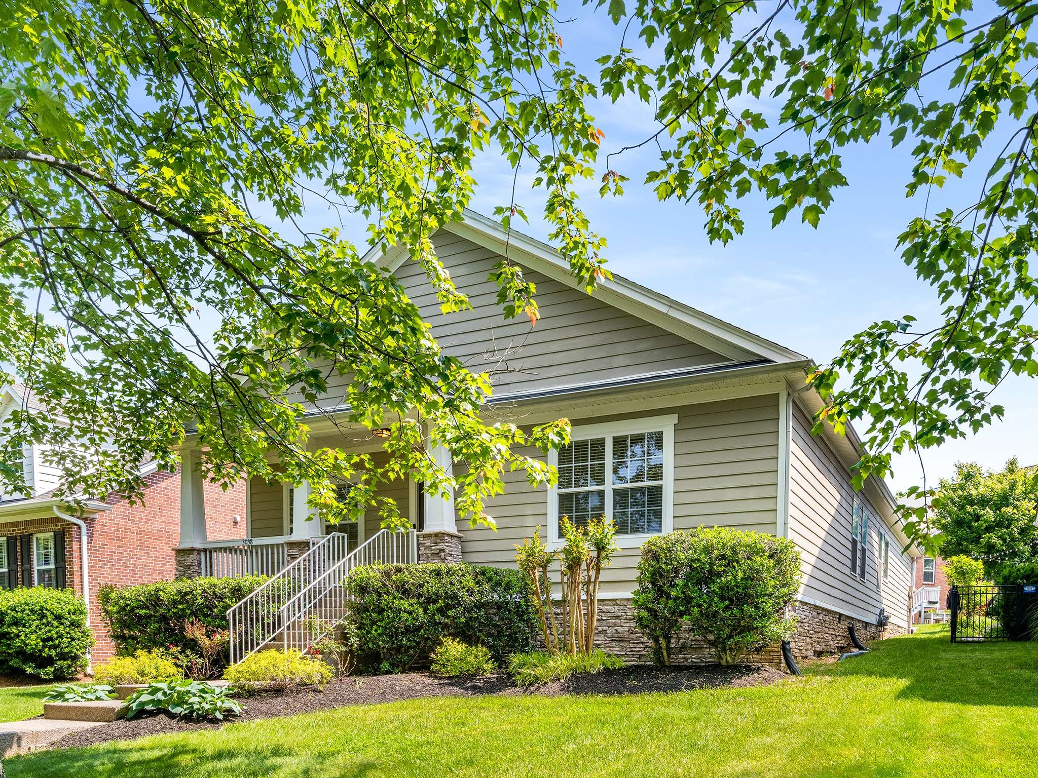 3038 Oxford Glen Dr