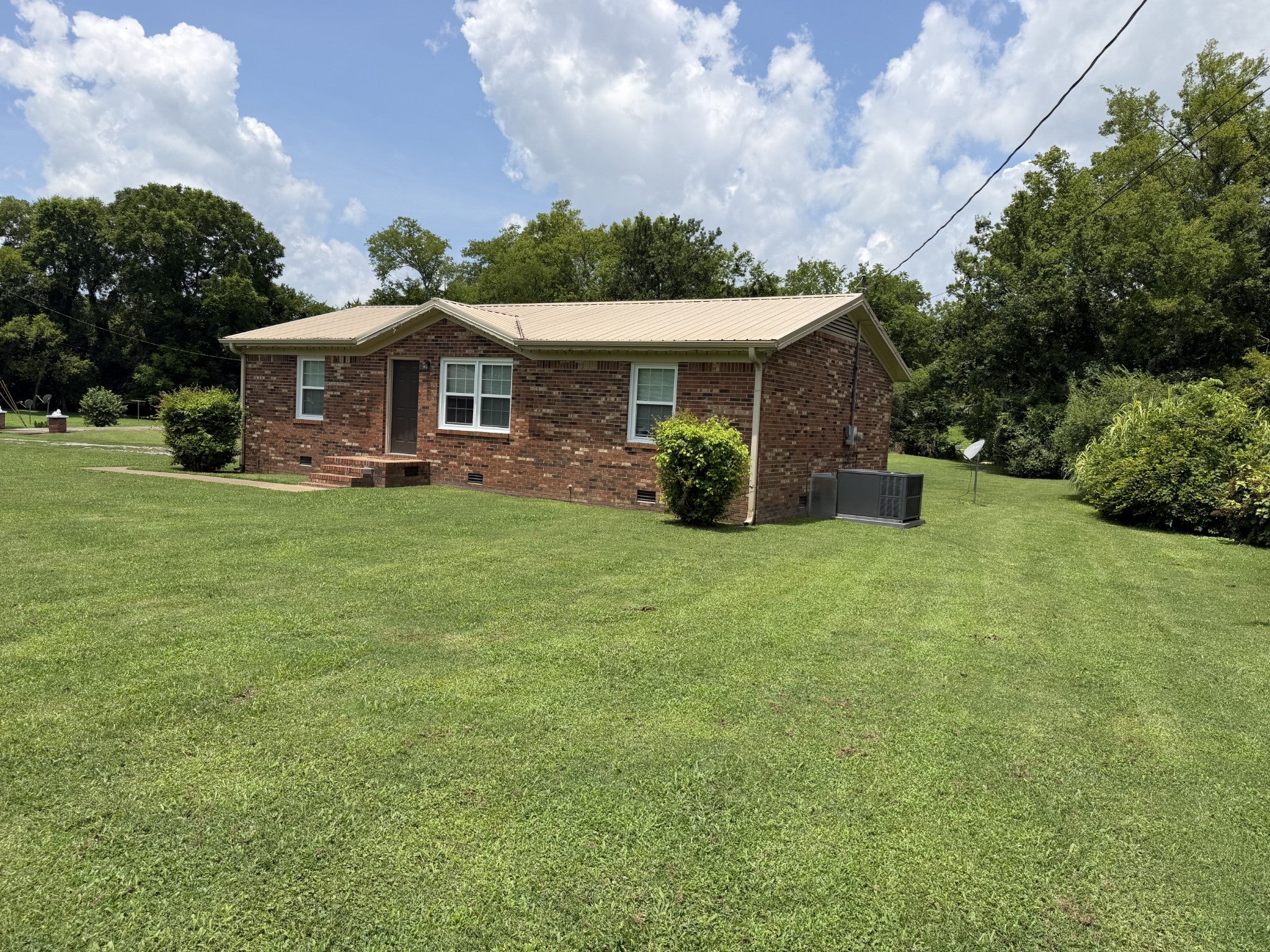 1365 Meadowbrook Dr