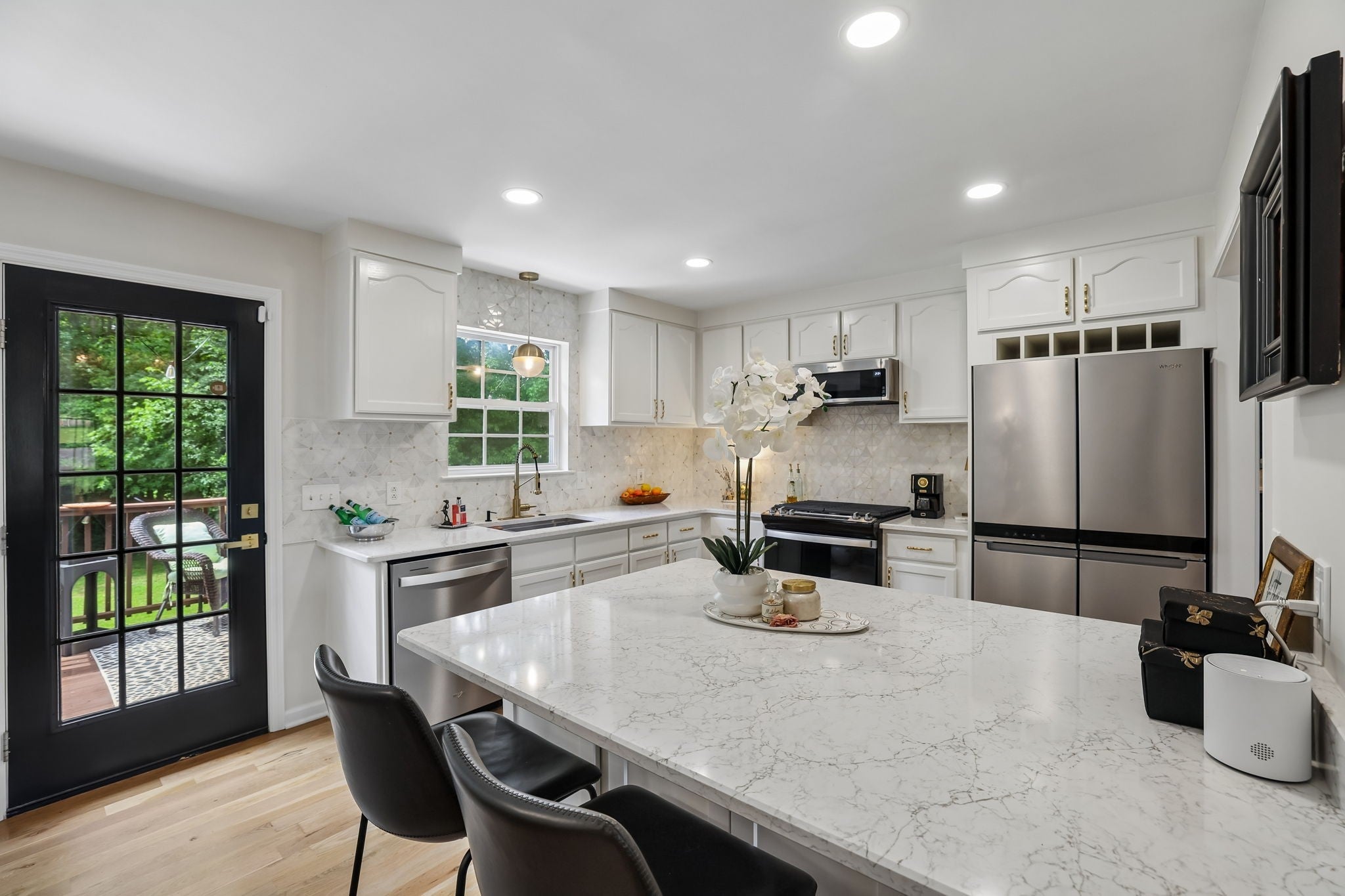 113 Creasy Ct - Photo 2
