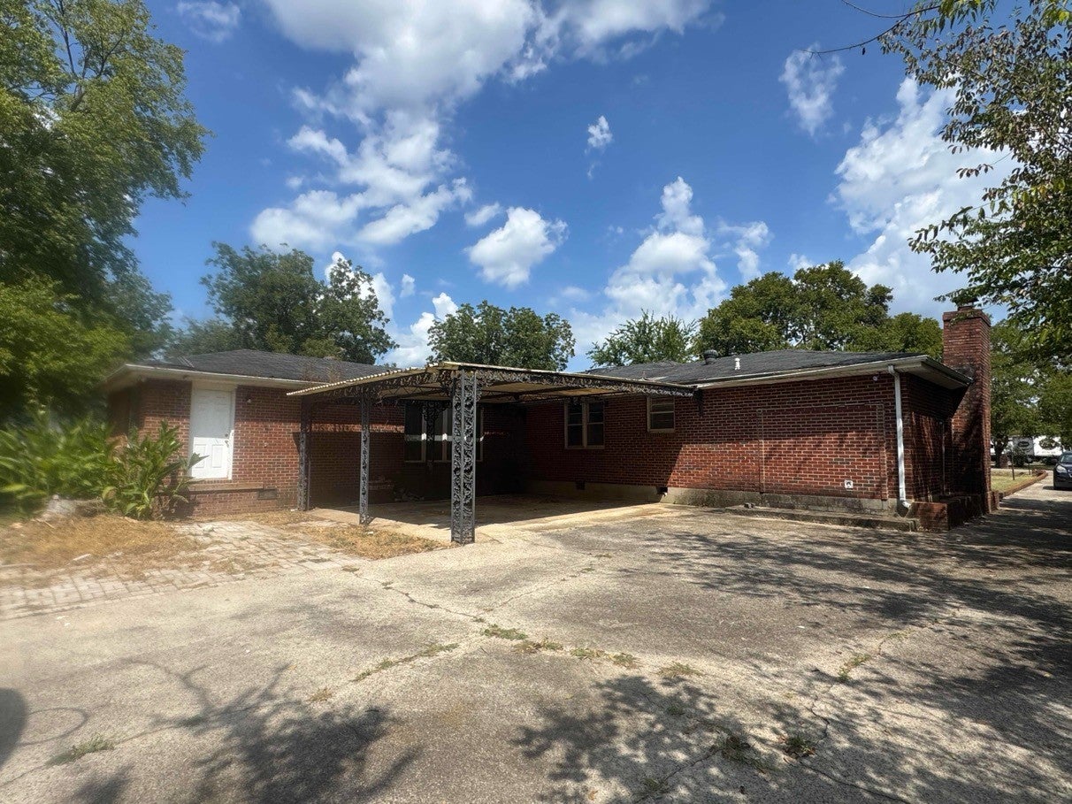 3923 Pheasant Dr