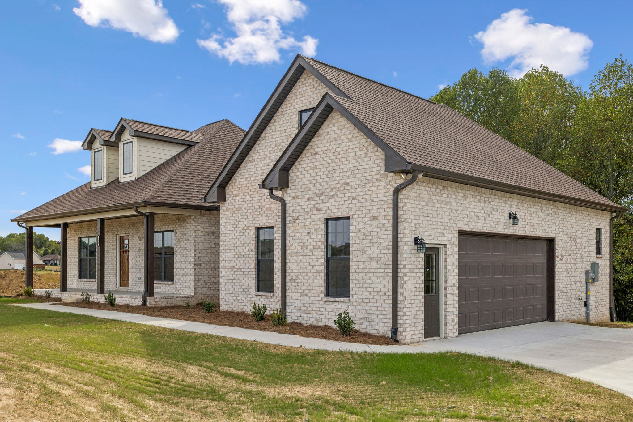 323 Cheney Ln