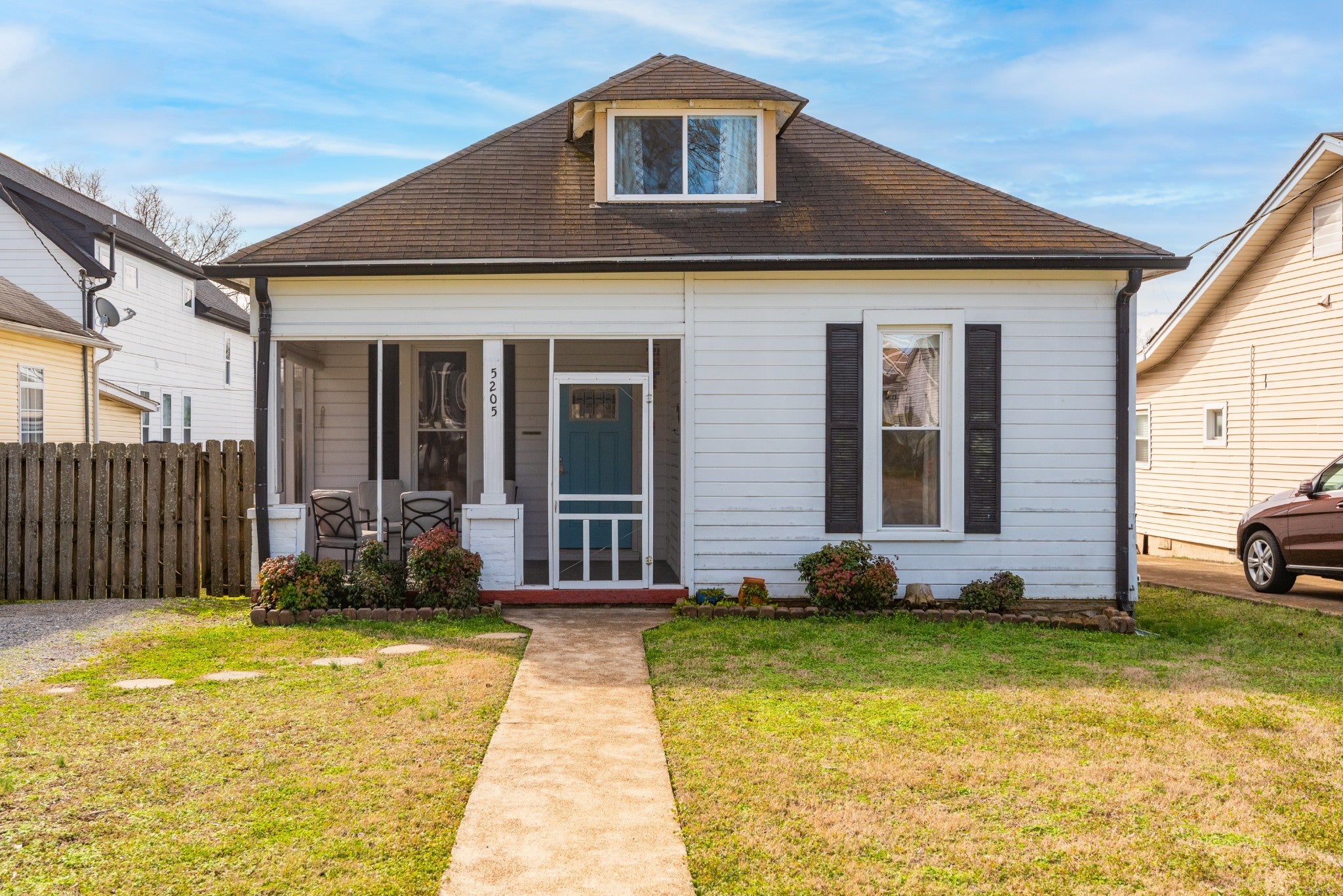 2-bed listing at 5205 Tennessee Ave, Nashville