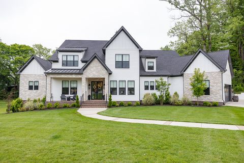 5012 Toll Road Ct Thompsons Station TN 37179