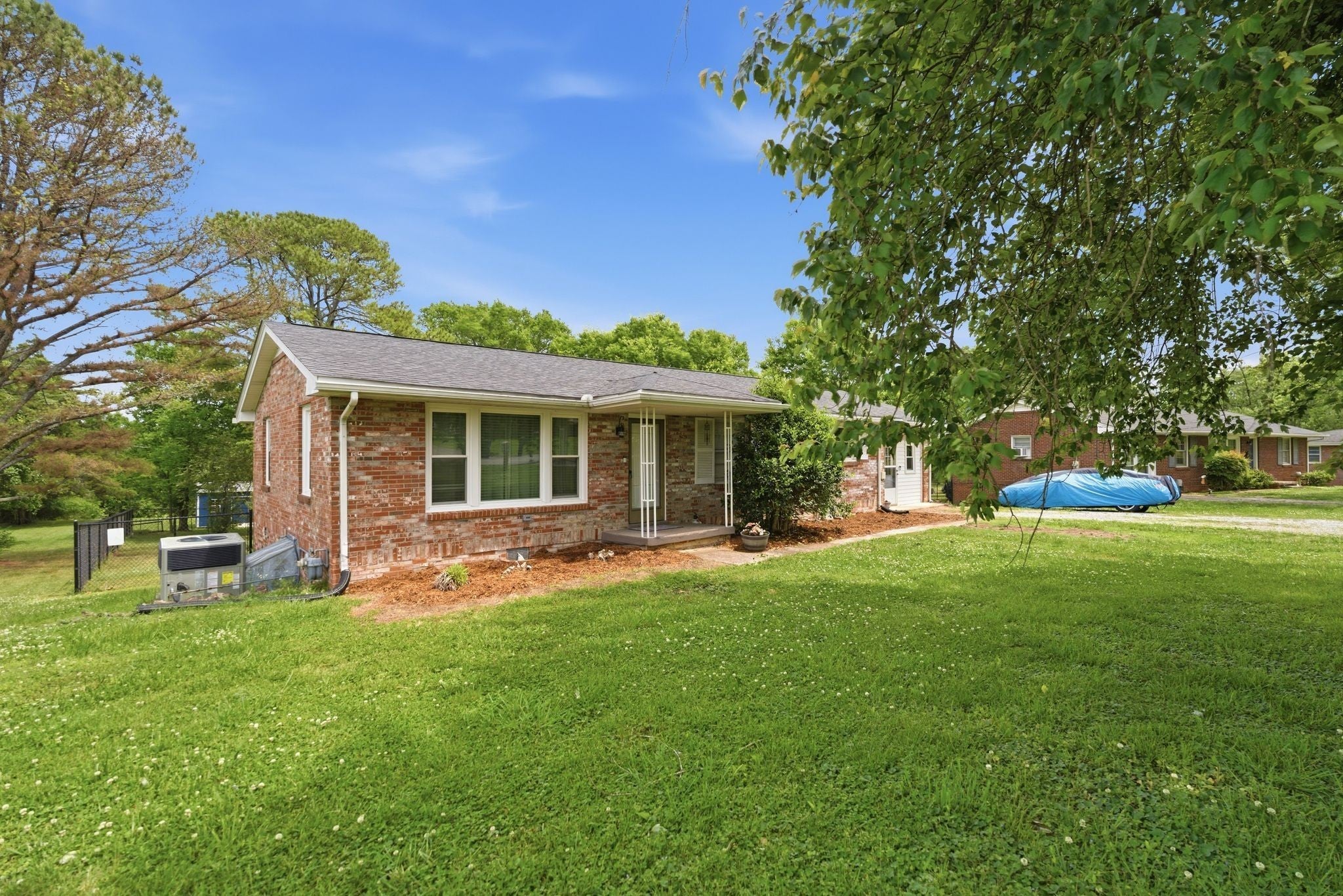 1313 Raby Ave