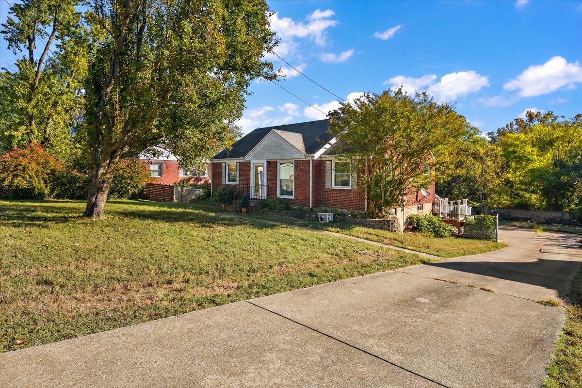 4906 Inglewood Ct