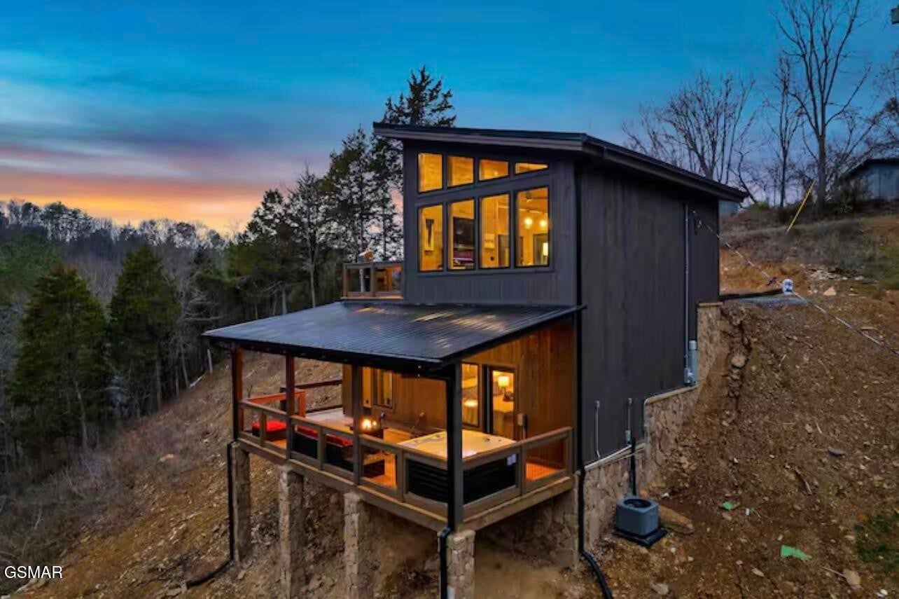 1508 Mountain Drive