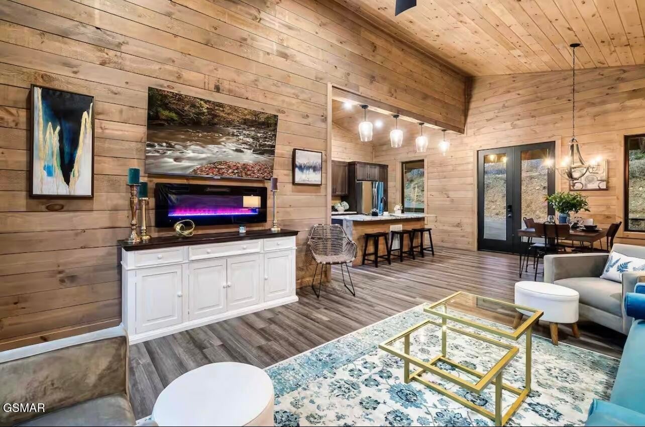1508 Mountain Drive