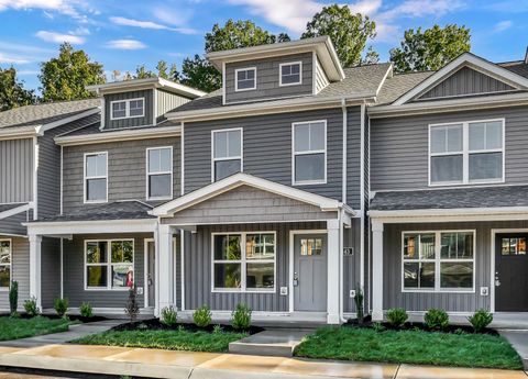 143 Quarry Point Dr Clarksville TN 37043