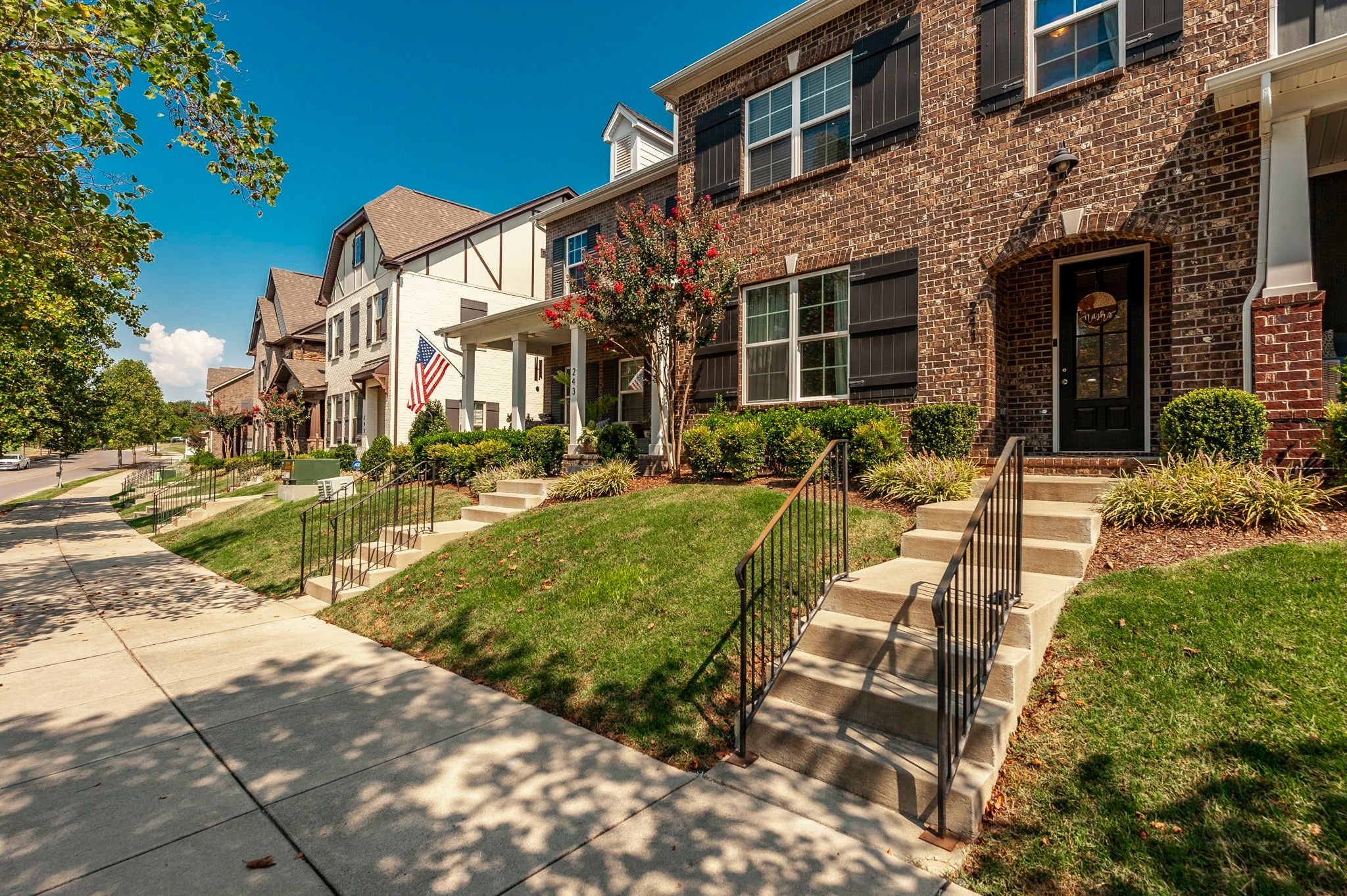 241 Claremont Ct