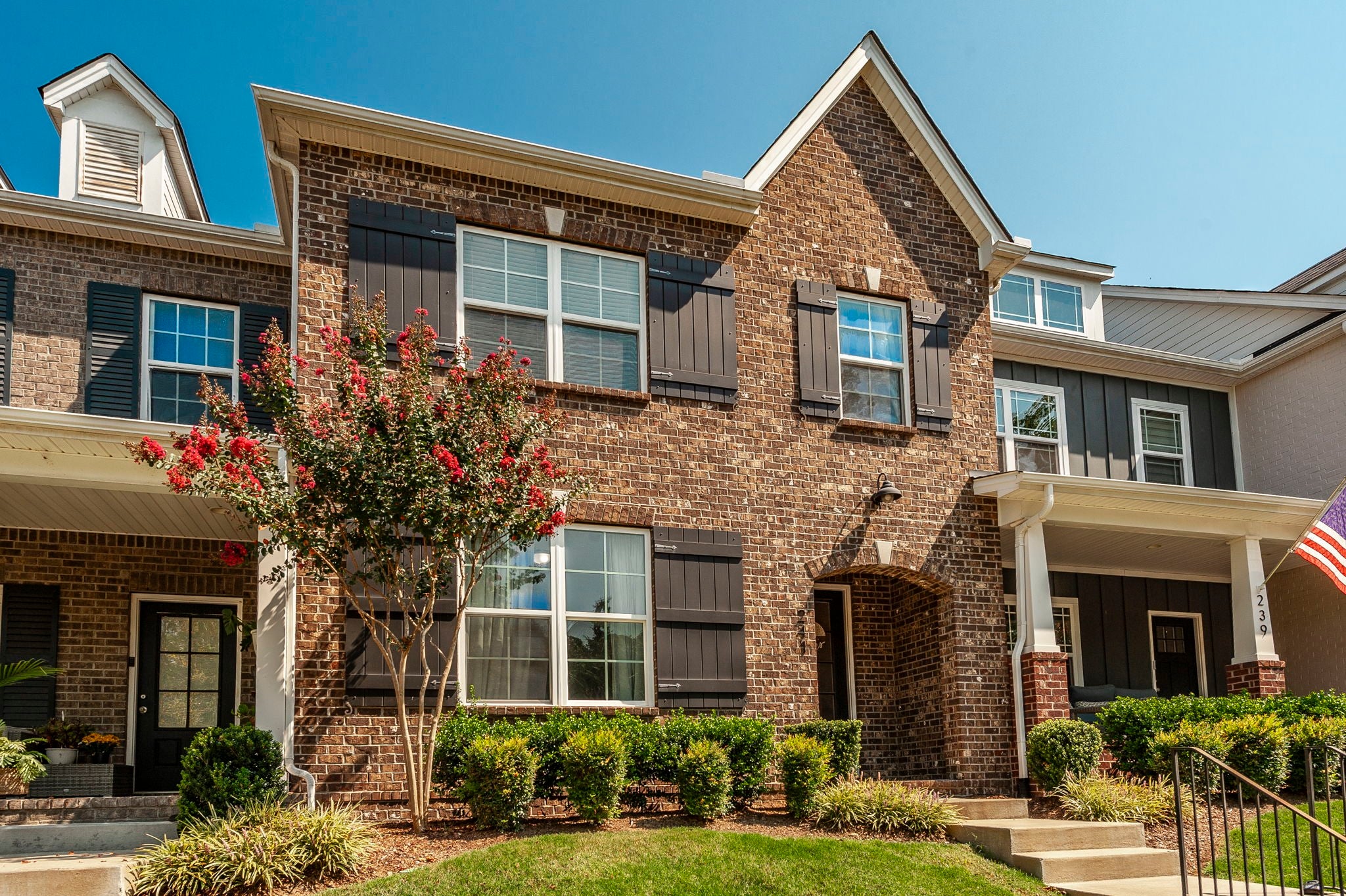 241 Claremont Ct