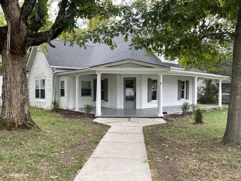 401 College St Petersburg TN 37144