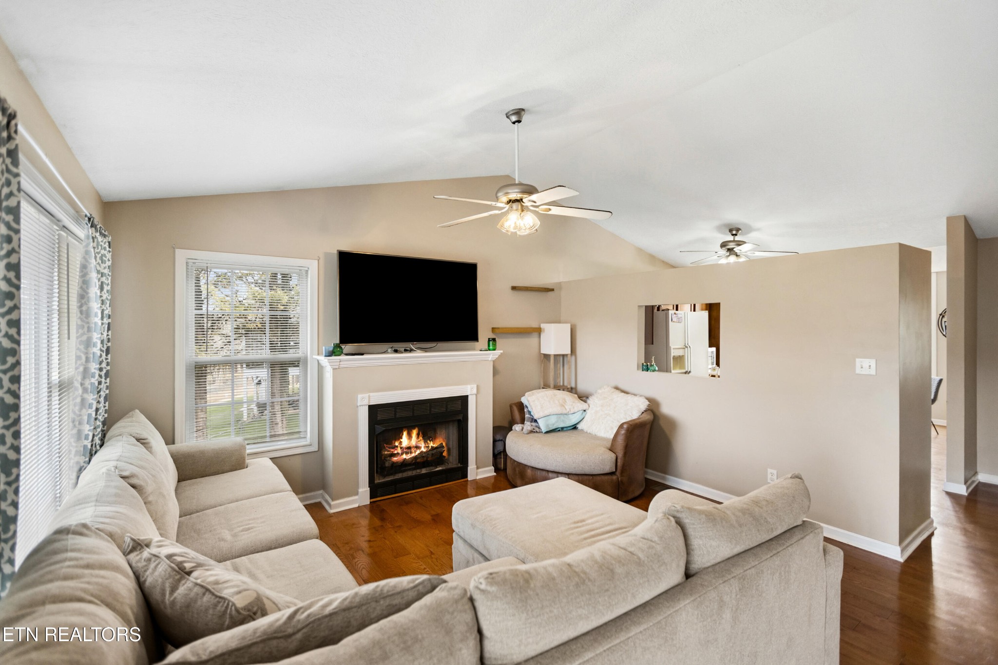 450 Emerts View Circle