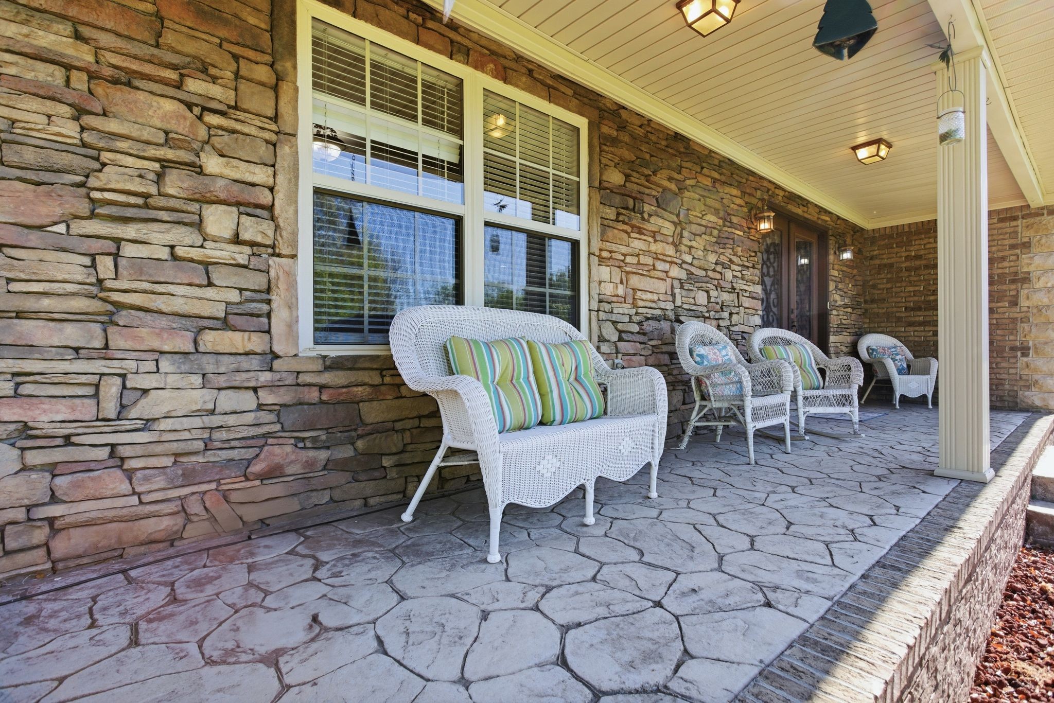 408 Weakley Creek Rd