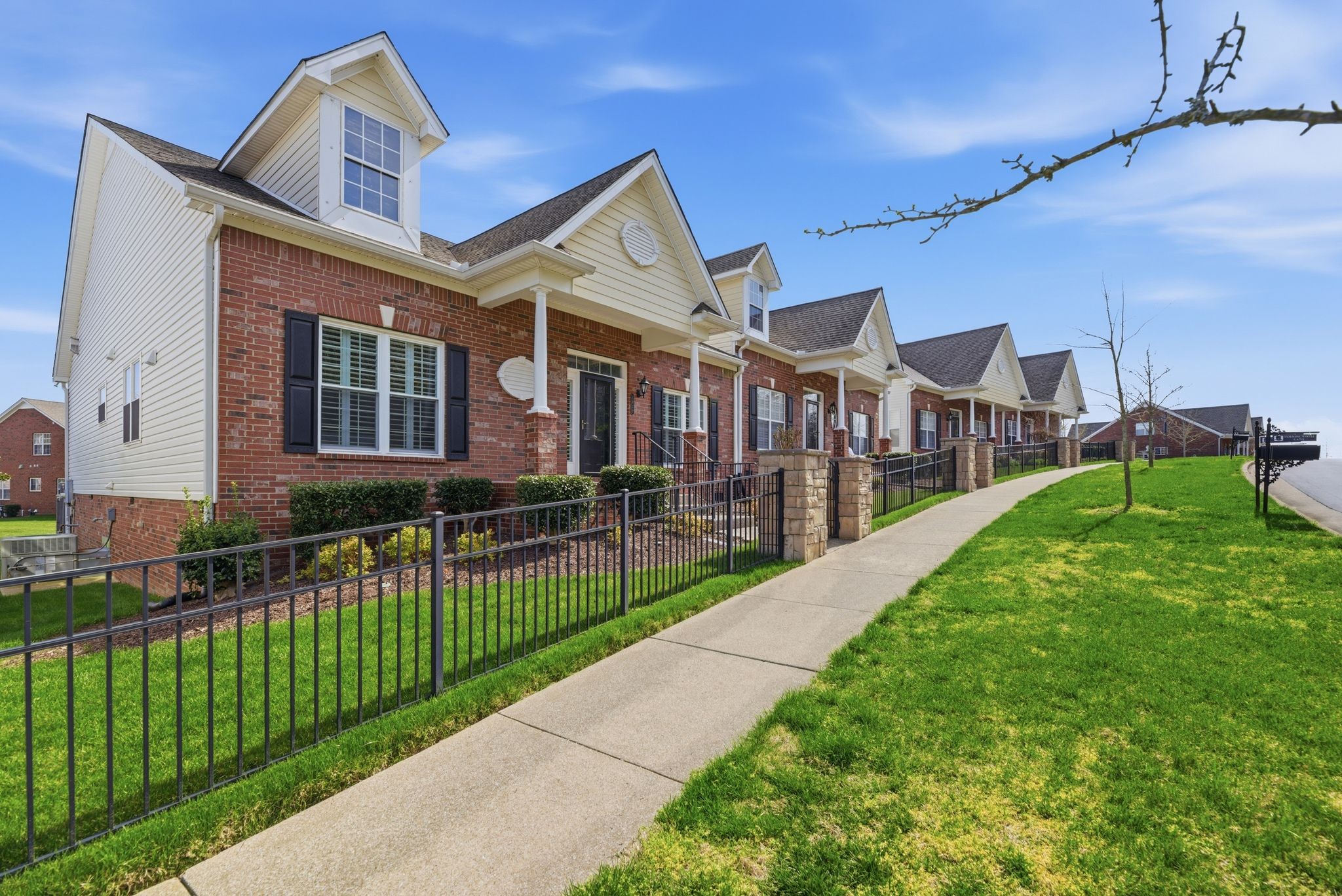 1928 Turning Wheel Ln