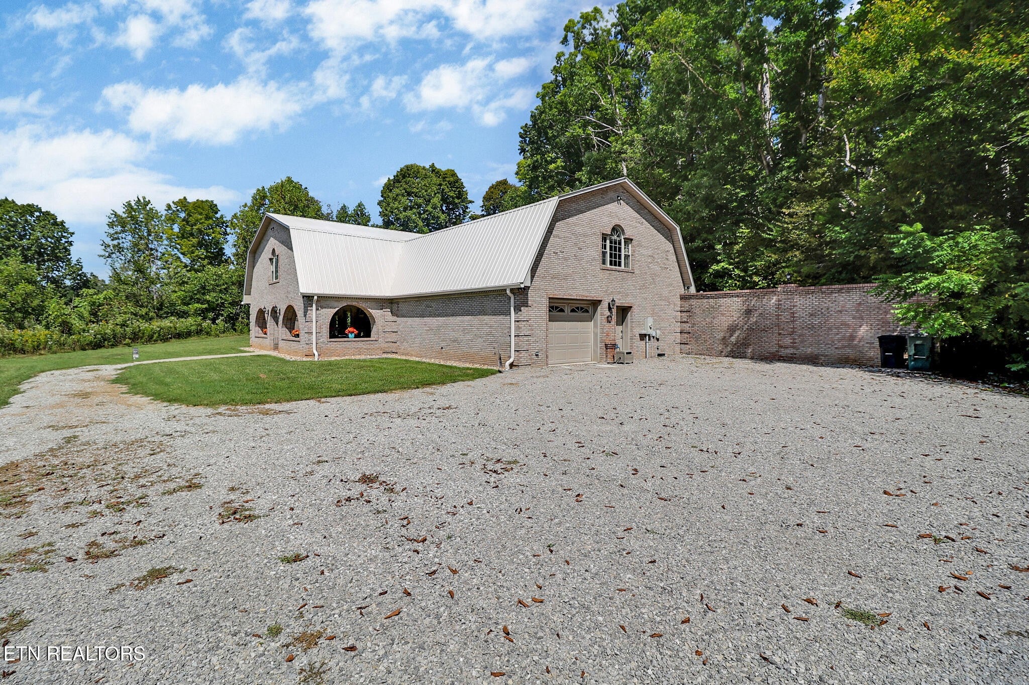 2705 Lick Creek Rd