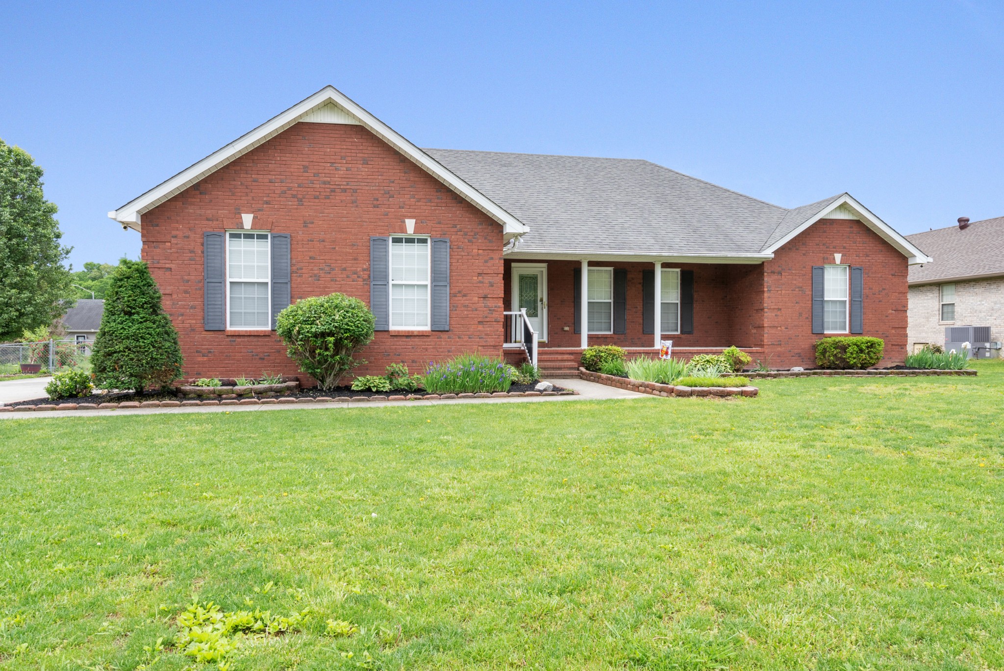 124 Linda Ln